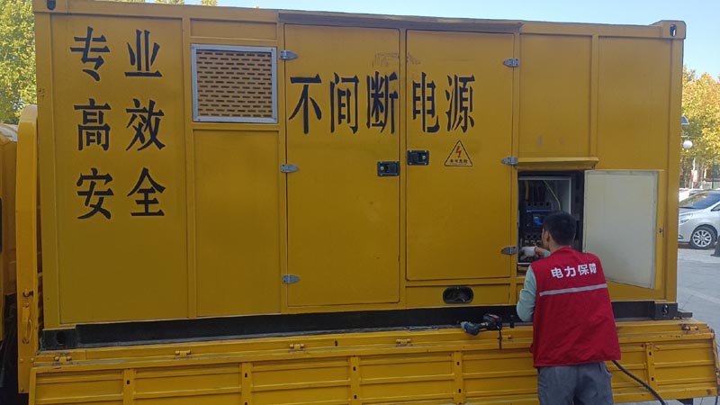 武清柴油发电机组和UPS电源配合使用时，如何避免切换过程中的电力中断？